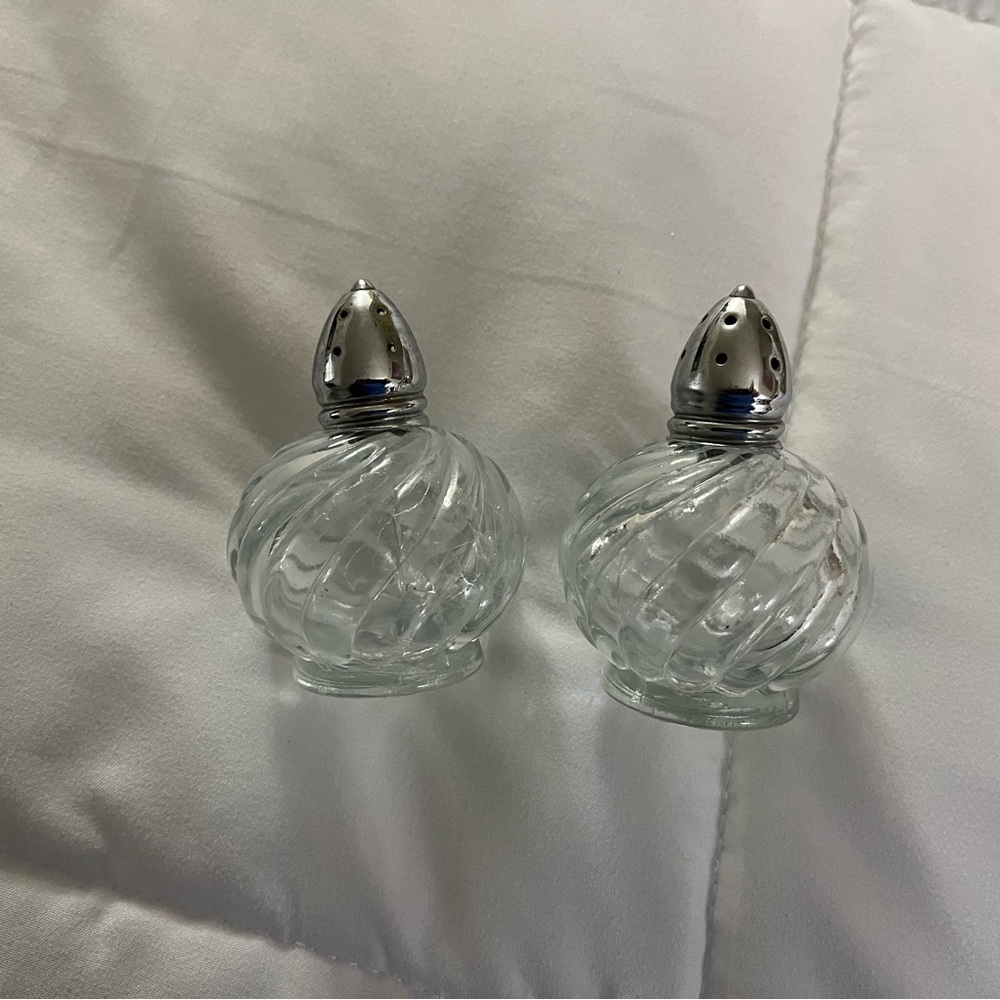 Clear Glass Swirl Salt and Pepper Shakers with Silver Tops - Set of 2